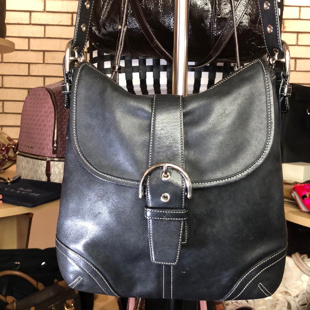 EUC Coach crossbody bag updated pics coming soon